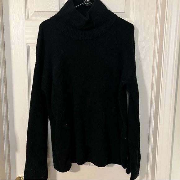 Something navy black turtleneck sweater size medium - Picture 1 of 3